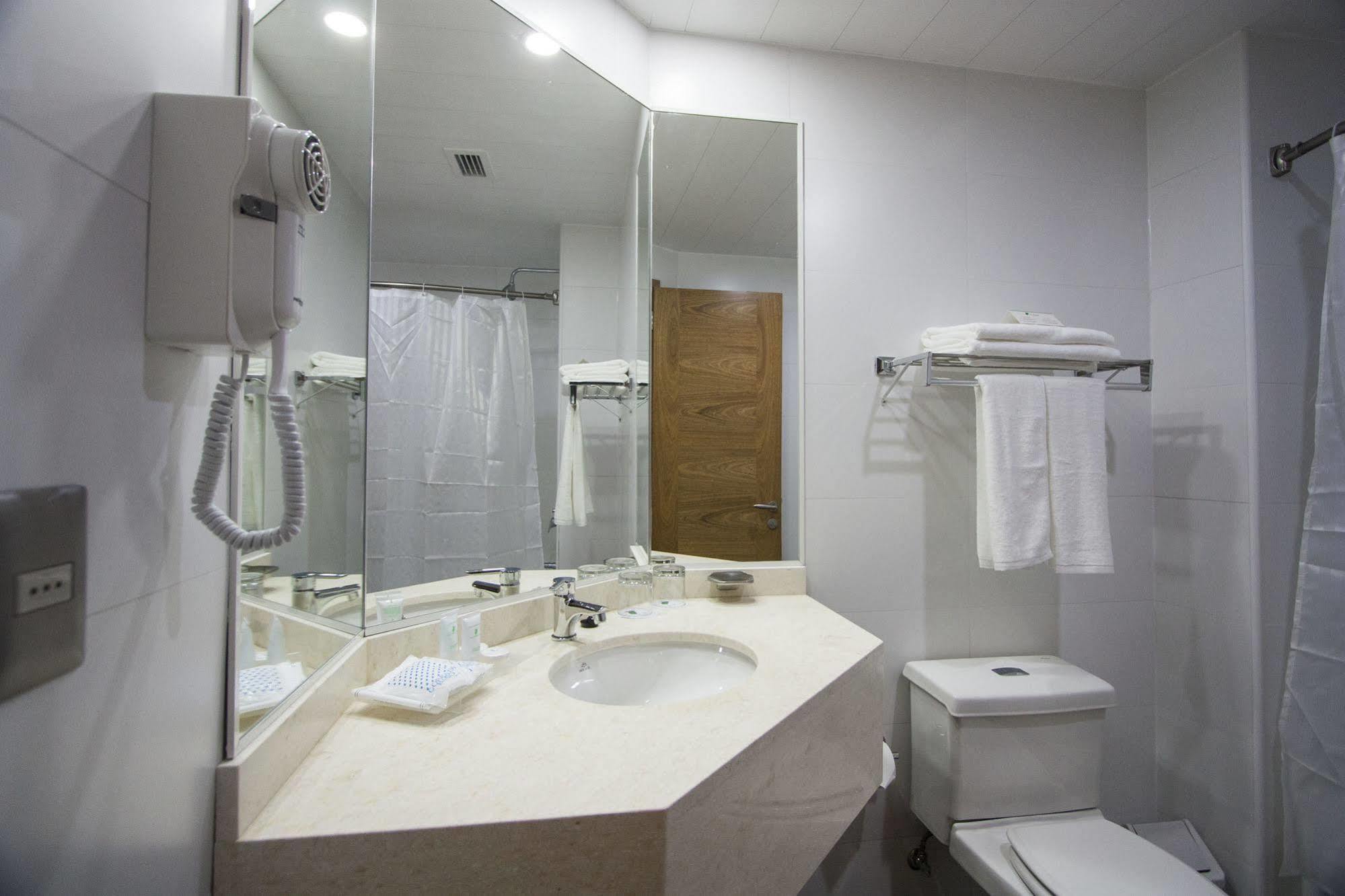 Hotel Diego De Almagro Осорно Экстерьер фото